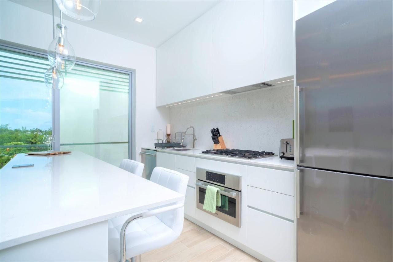 Cayman Luxury Rentals At One Canal Point George Town Exteriör bild