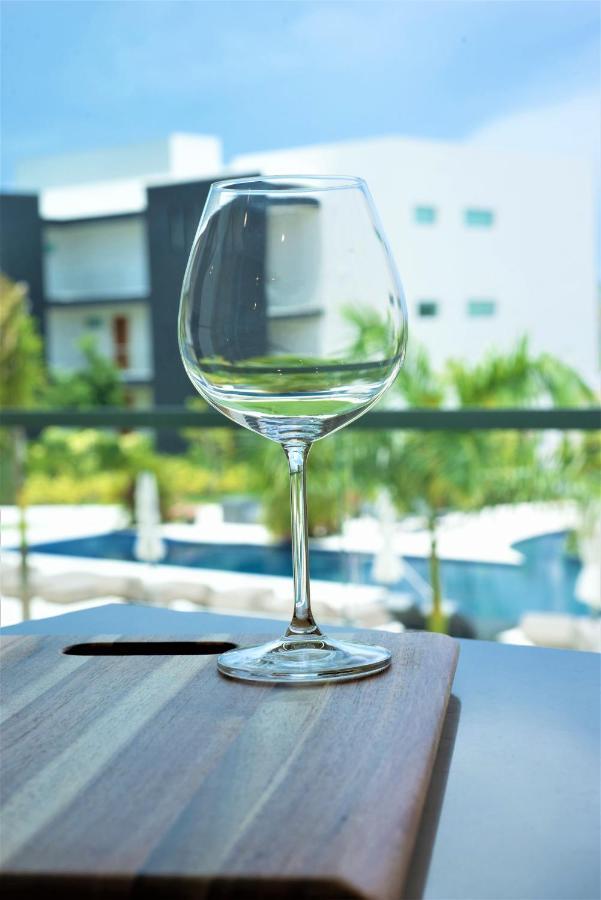 Cayman Luxury Rentals At One Canal Point George Town Exteriör bild