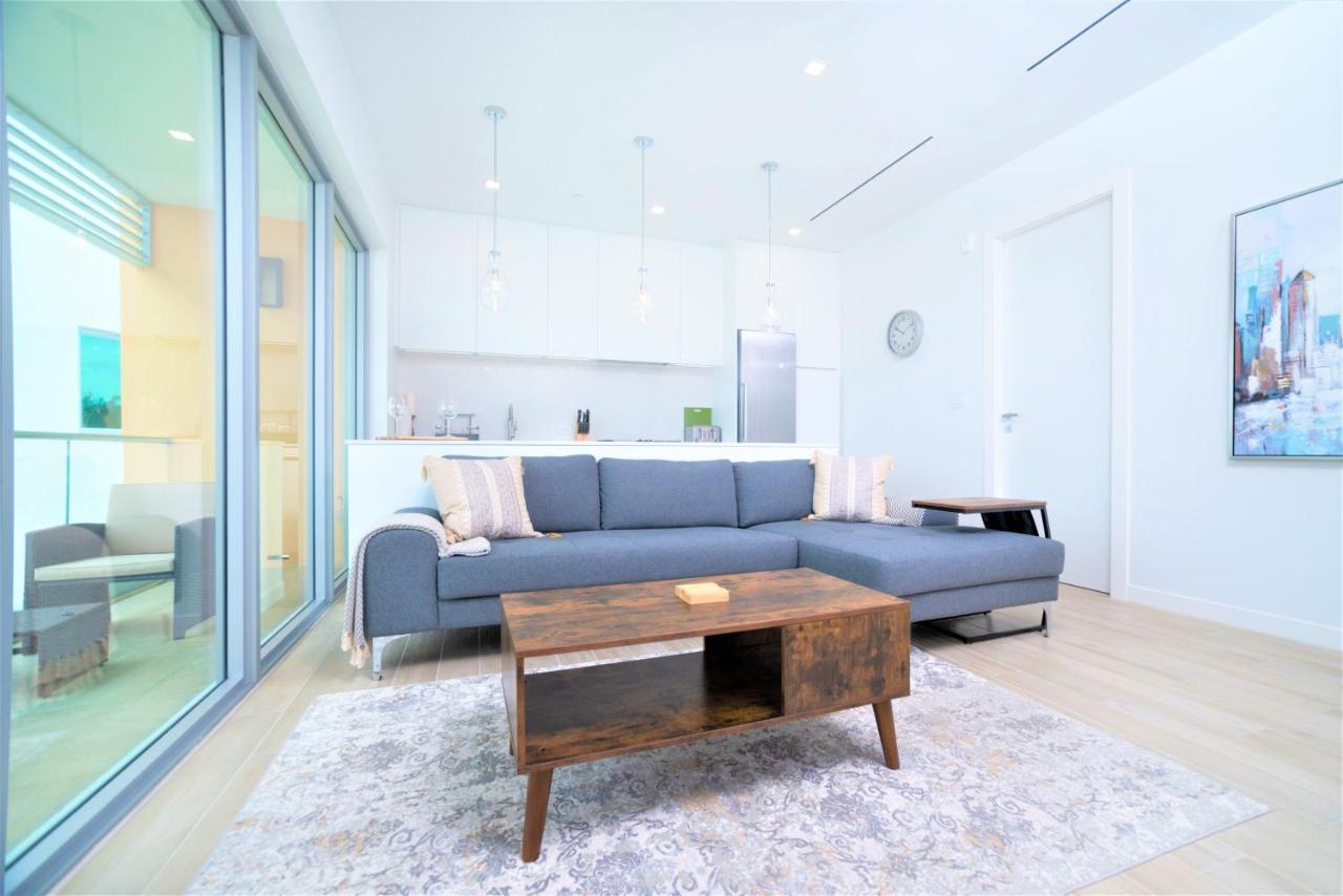 Cayman Luxury Rentals At One Canal Point George Town Exteriör bild