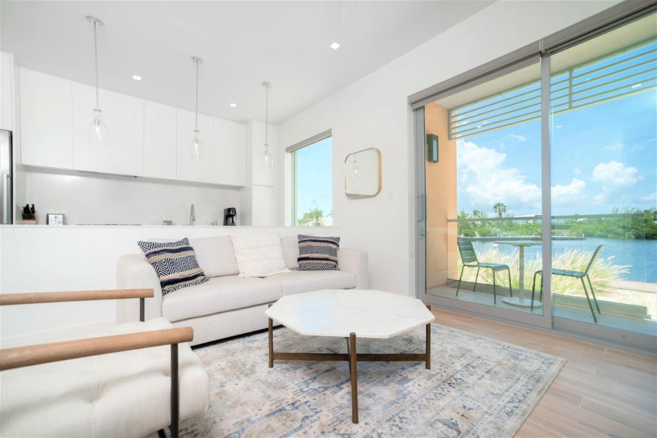 Cayman Luxury Rentals At One Canal Point George Town Exteriör bild