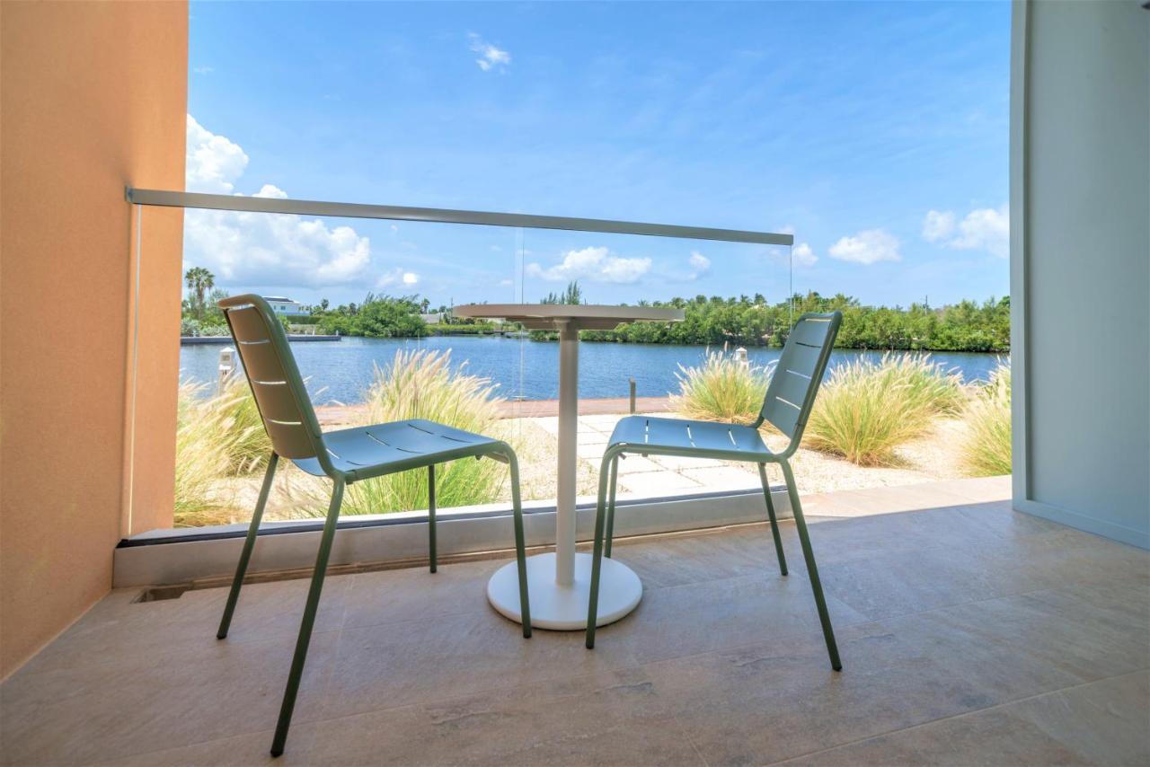 Cayman Luxury Rentals At One Canal Point George Town Exteriör bild