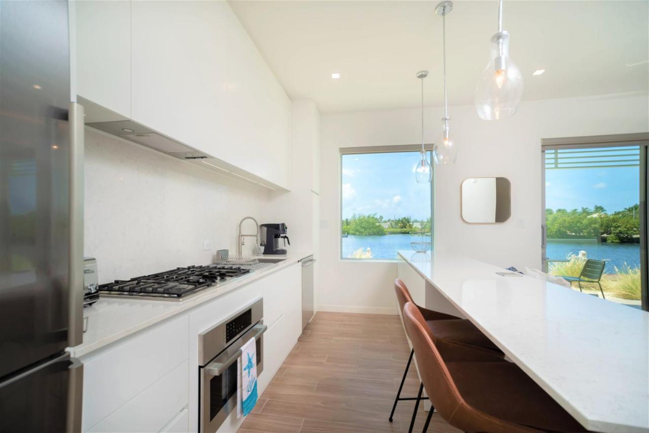 Cayman Luxury Rentals At One Canal Point George Town Exteriör bild