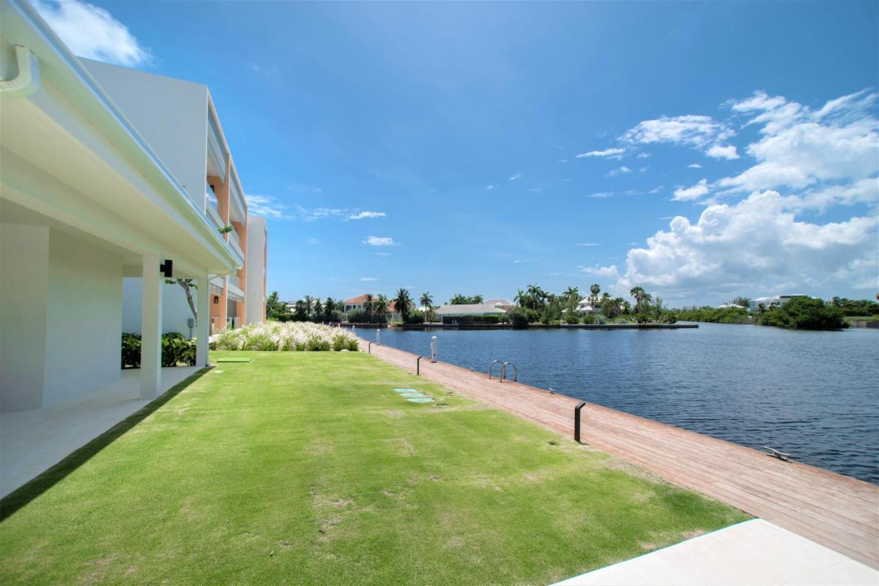 Cayman Luxury Rentals At One Canal Point George Town Exteriör bild