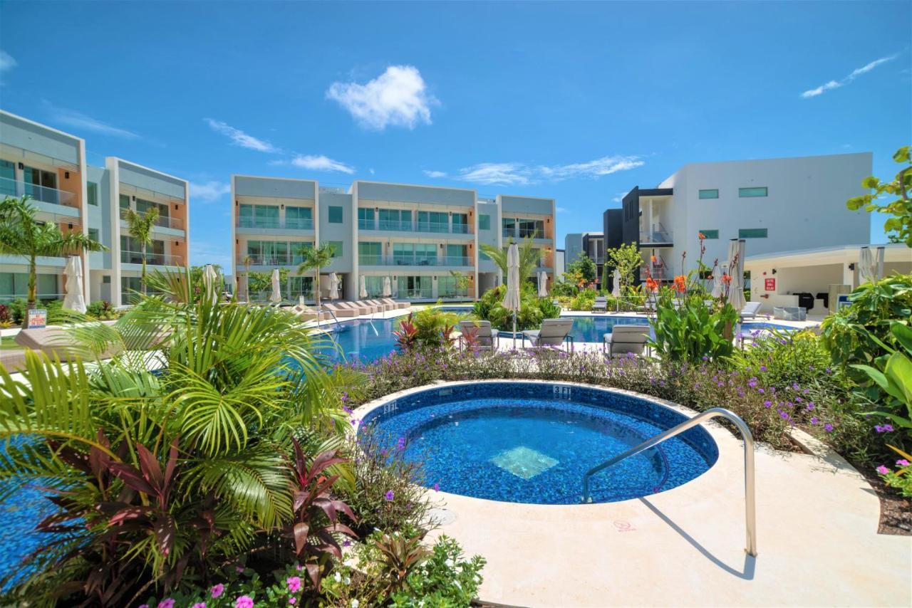Cayman Luxury Rentals At One Canal Point George Town Exteriör bild