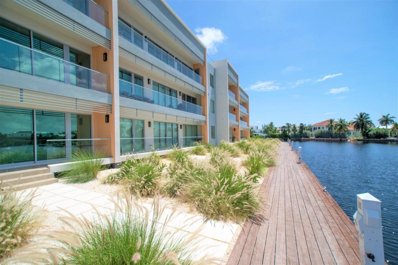Cayman Luxury Rentals At One Canal Point George Town Exteriör bild