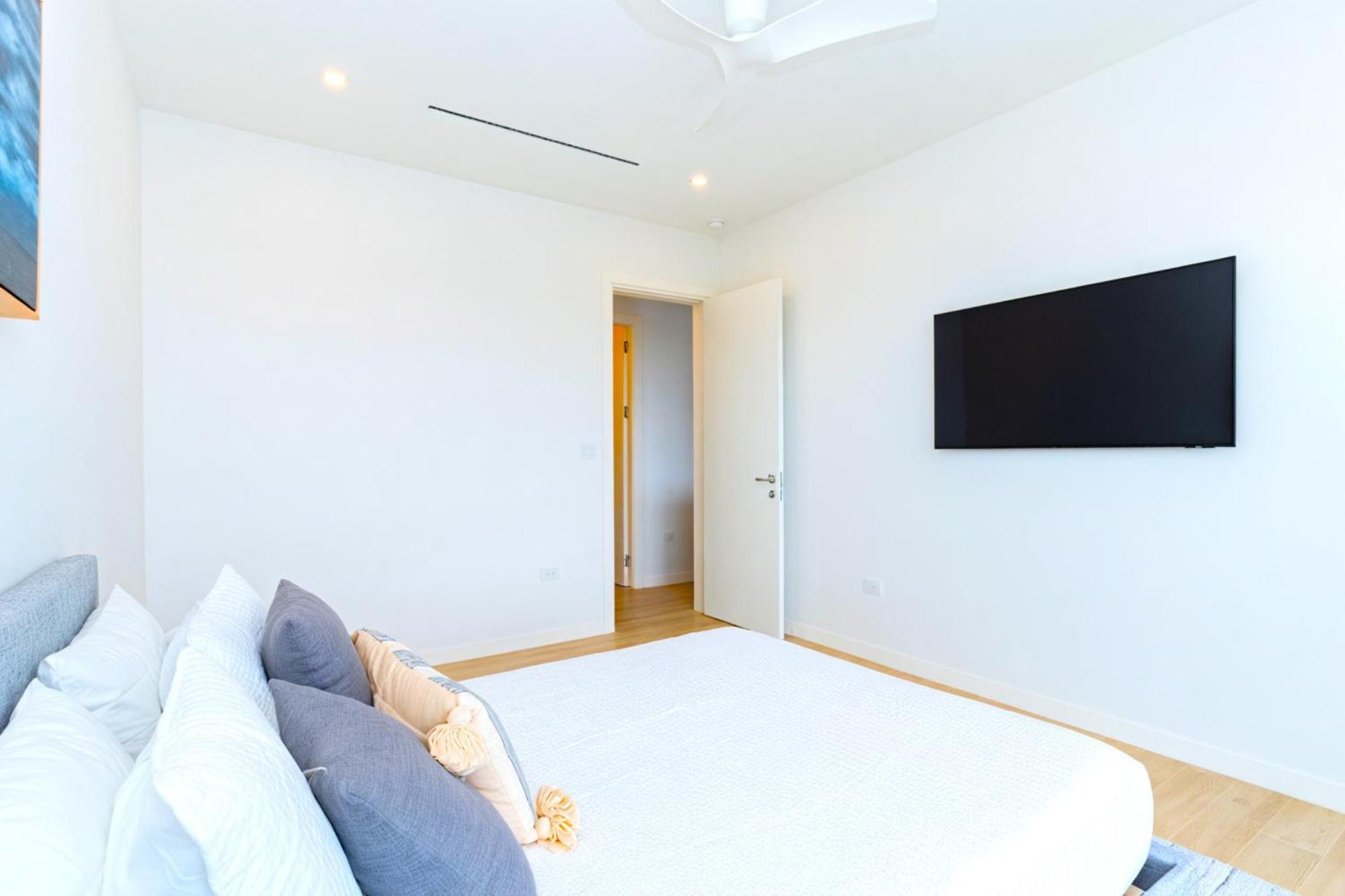 Cayman Luxury Rentals At One Canal Point George Town Exteriör bild
