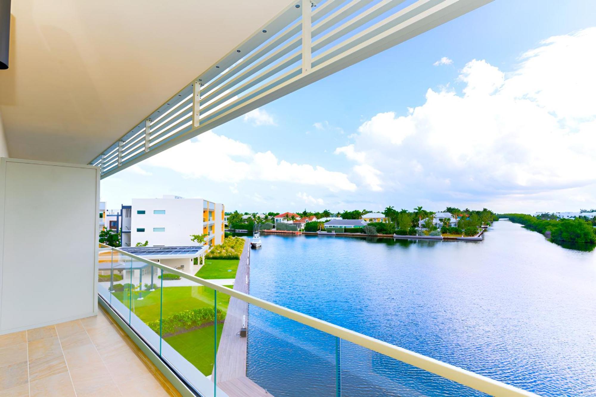 Cayman Luxury Rentals At One Canal Point George Town Exteriör bild